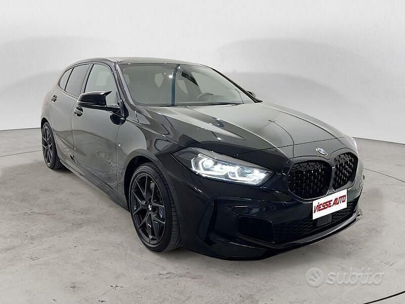 Usata BMW M135 Efficient Dynamics 306 CV (225 kW) 2021 Nero Utilitaria