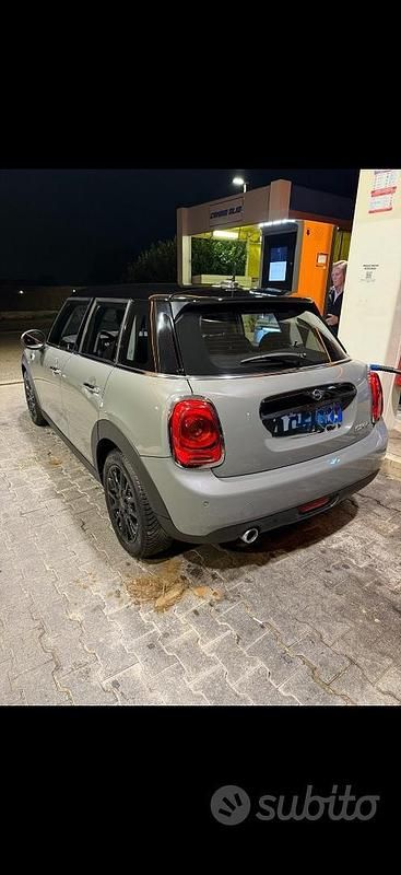 Usata Mini Cooper D 2018 Grigio Utilitaria