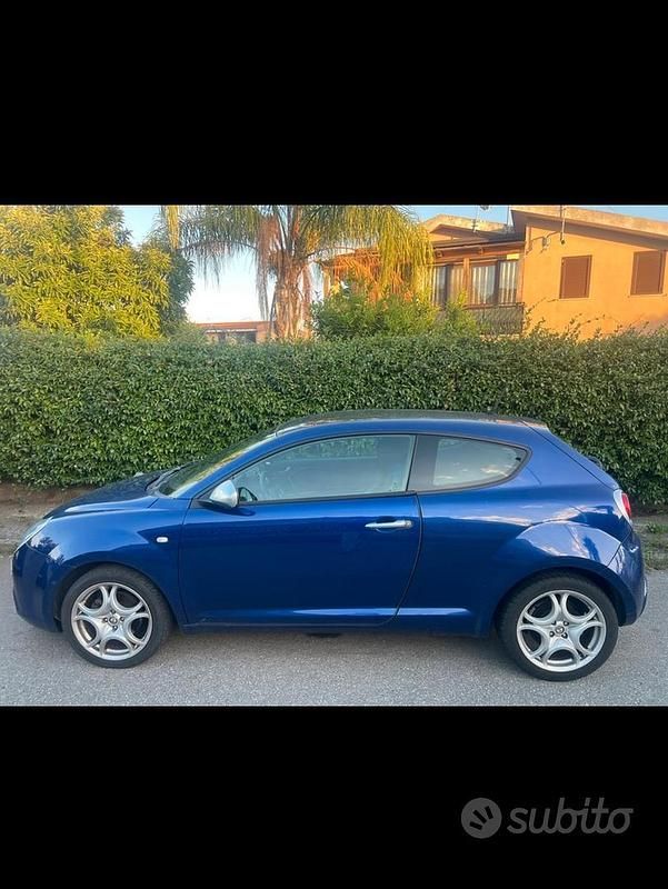 Second-hand Alfa Romeo MiTo 95 CP (69 kW) 2011 Albastru Hatchback