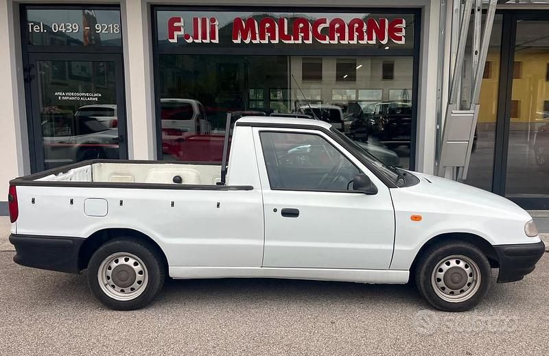 Usata Skoda Pick-up 68 CV (50 kW) 1996 Bianco Pick-up