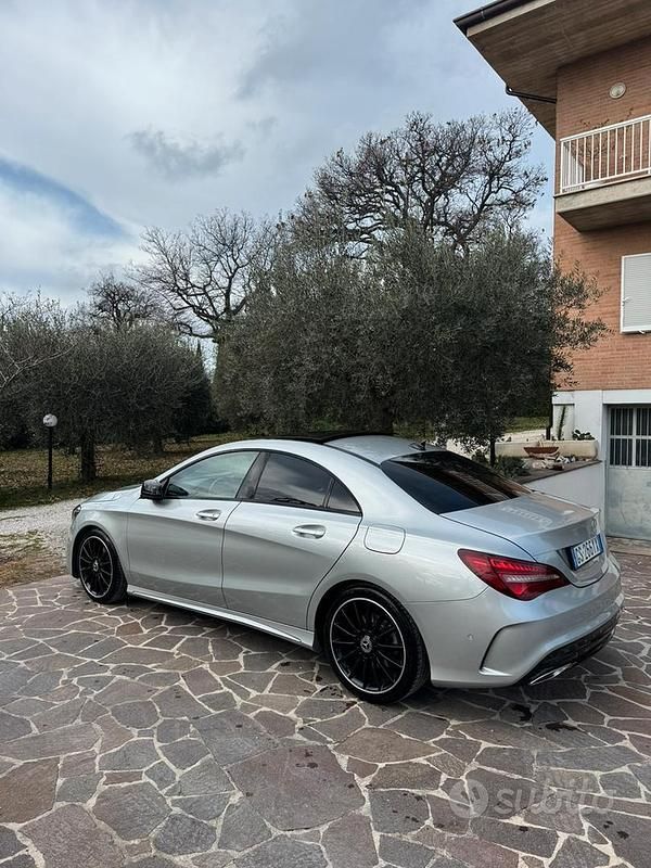 Usata Mercedes CLA220 2018 Grigio Berlina
