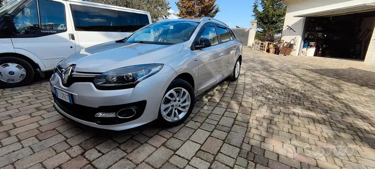 Usata Renault Mégane GrandTour 110 CV (80 kW) 2015 Grigio Station wagon