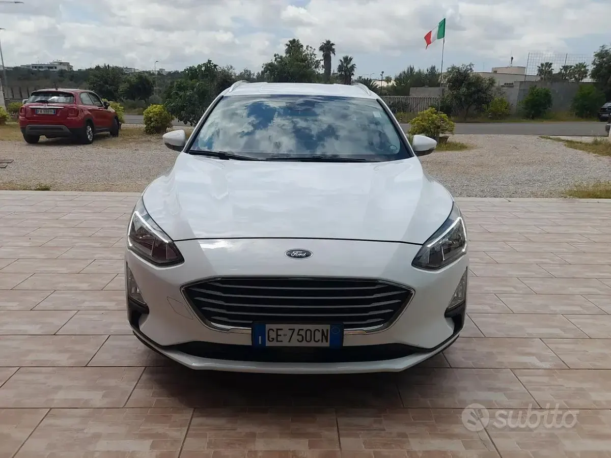 Usata Ford Focus 120 CV (88 kW) 2021 Bianco Station wagon