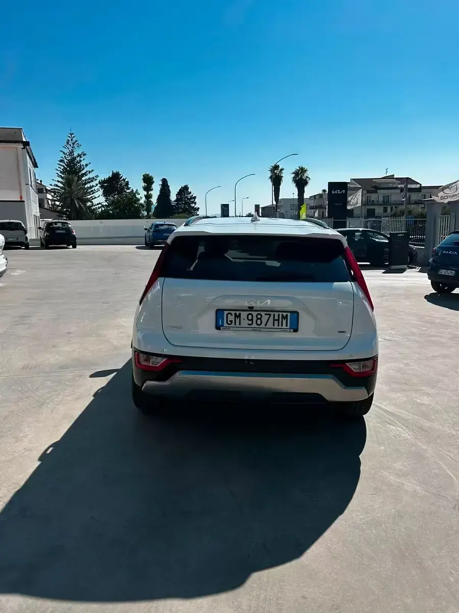 Usata Kia Niro Style 104 CV (76 kW) 2023 Bianco SUV