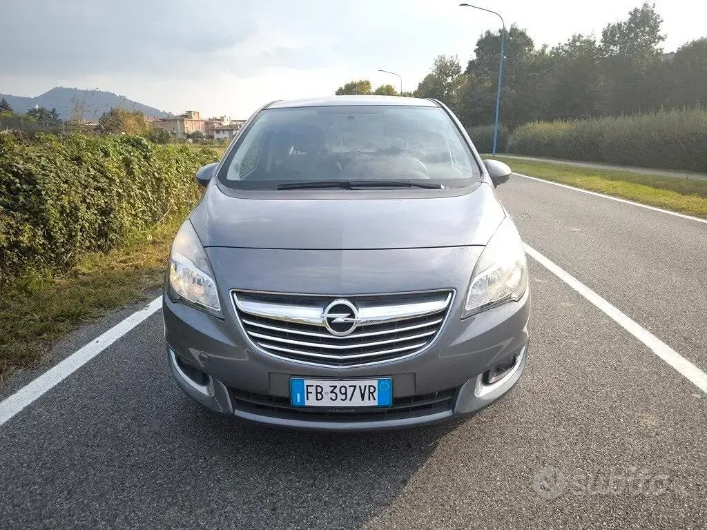 Usata Opel Meriva 120 CV (88 kW) 2016 Grigio Monovolume
