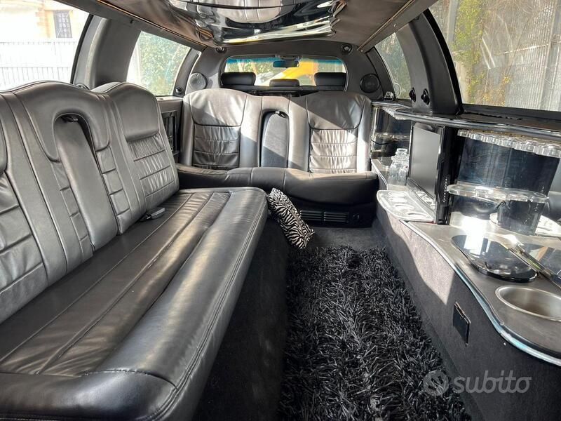 Usata Lincoln Town Car 2000 Grigio Berlina