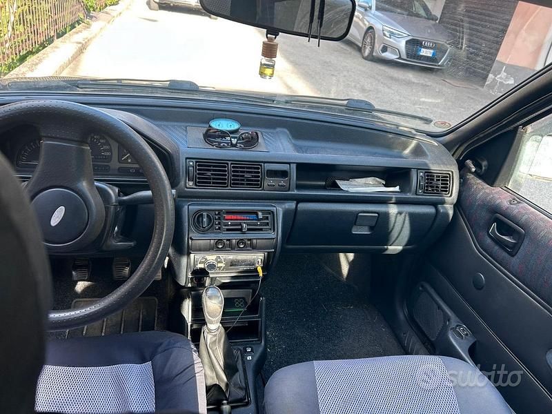 Usata Ford Fiesta 58 CV (42 kW) 1993 Blu Utilitaria