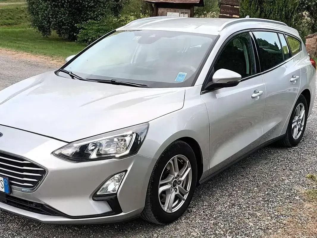 Usata Ford Focus Active 120 CV (88 kW) 2020 Grigio Station wagon