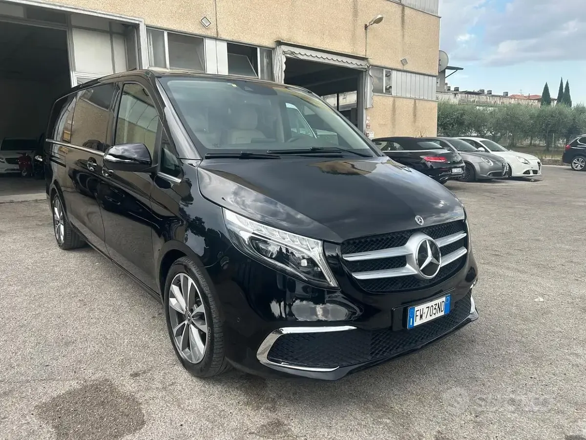 Usata Mercedes V250 Premium 190 CV (139 kW) 2019 Nero Monovolume