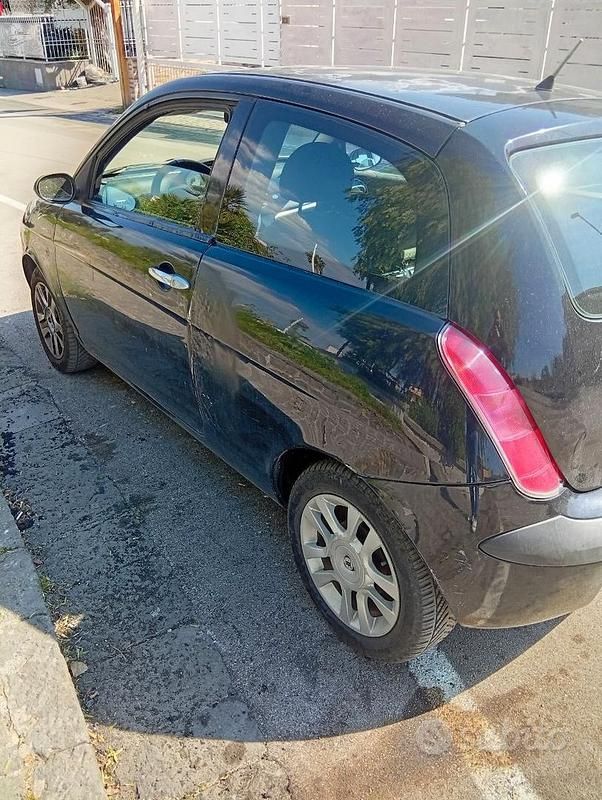 Usata Lancia Ypsilon 2006 Utilitaria