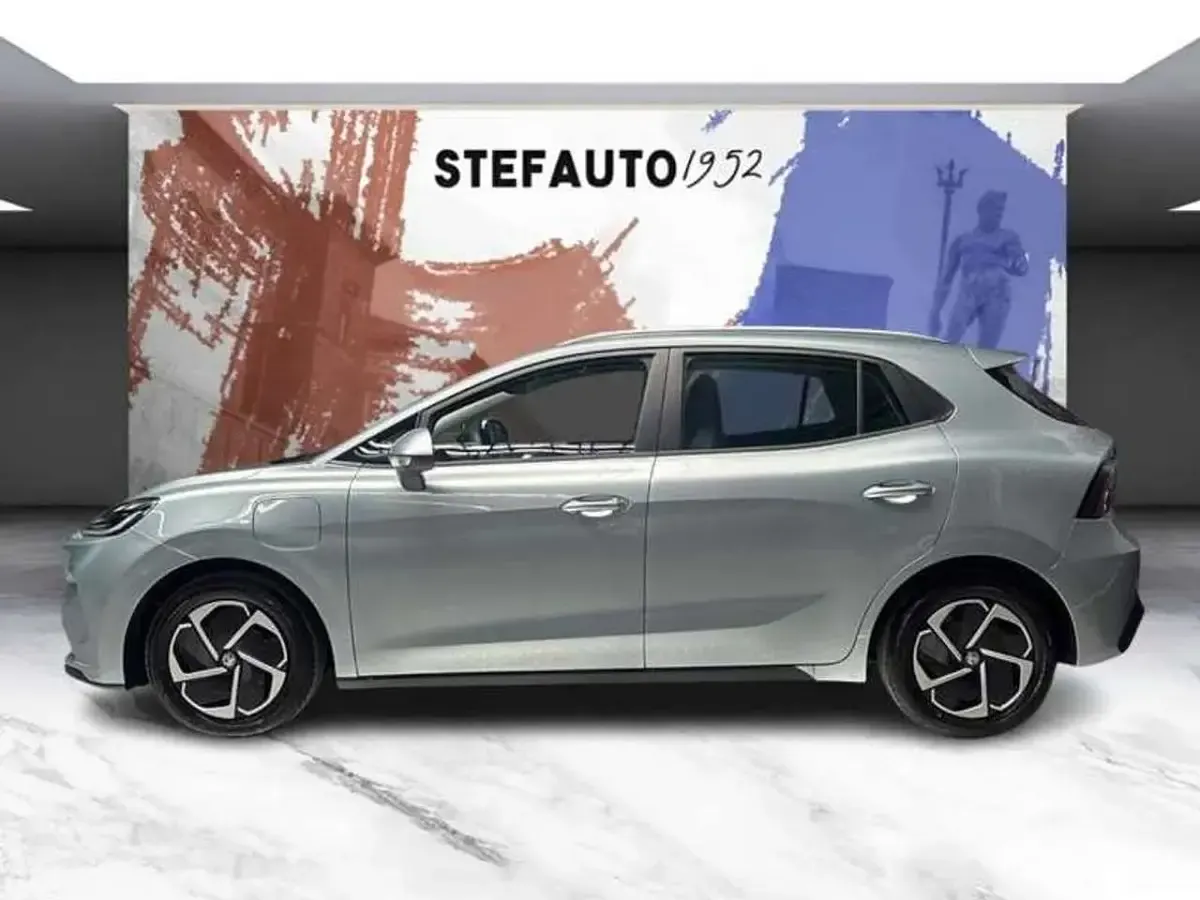 Nuova MG MG4 EV Comfort 67 kW (92 CV) 2026 Stone green Utilitaria