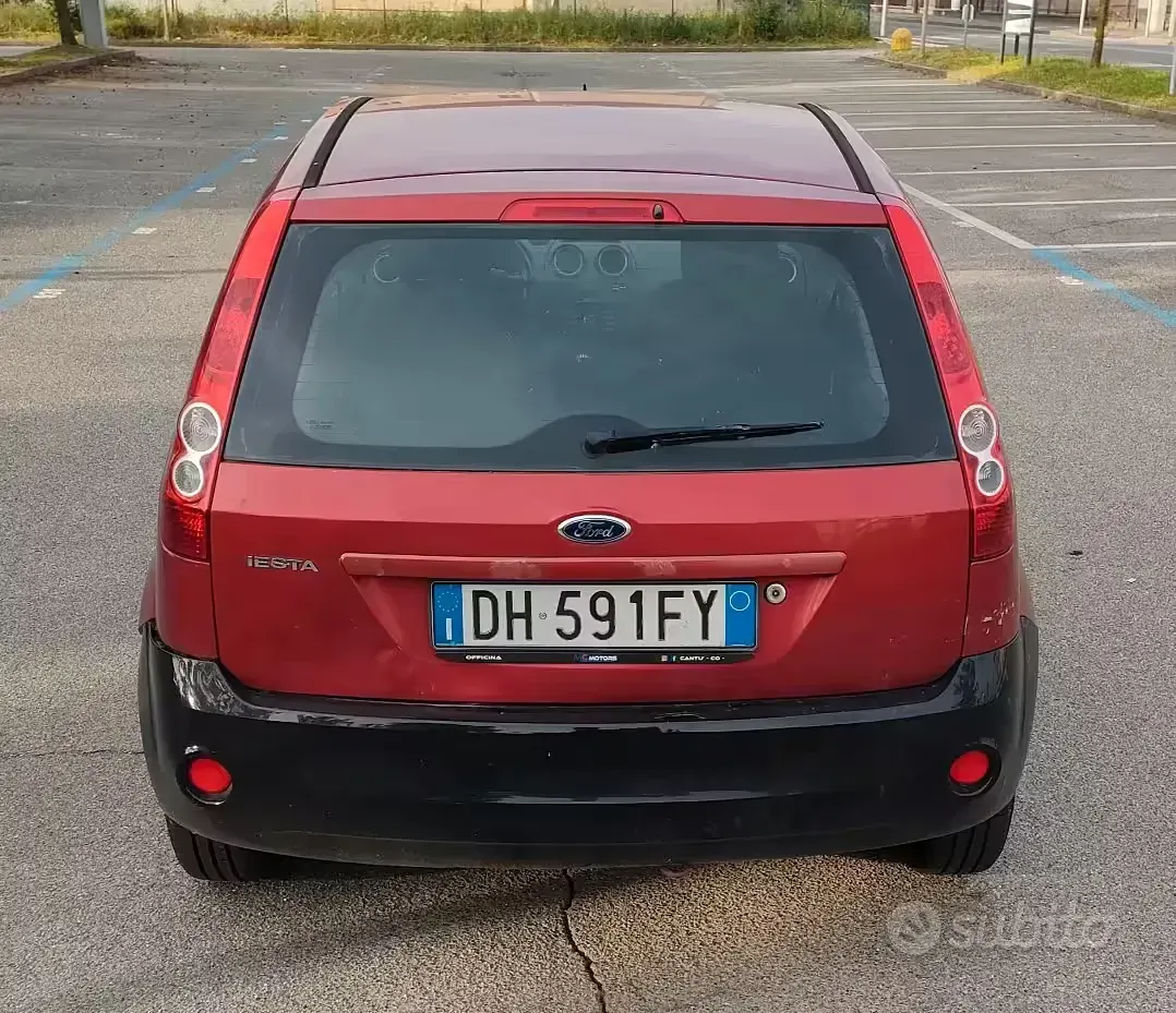 Usata Ford Fiesta 75 CV (55 kW) 2007 Utilitaria