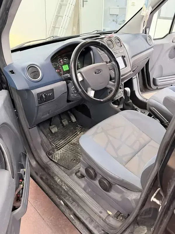 Begagnad Ford Transit Connect 102 HK (75 kW) 2011 Minibuss