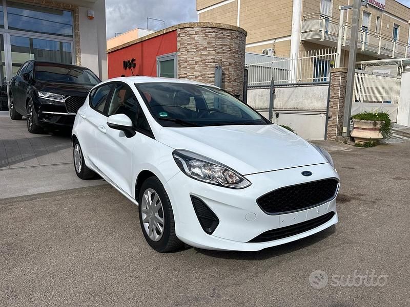 Usata Ford Fiesta 85 CV (62 kW) 2018 Bianco Utilitaria