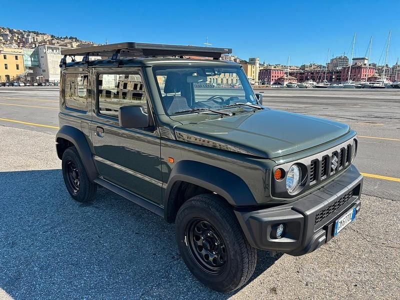 Usata Suzuki Jimny 102 CV (75 kW) 2022 Verde SUV