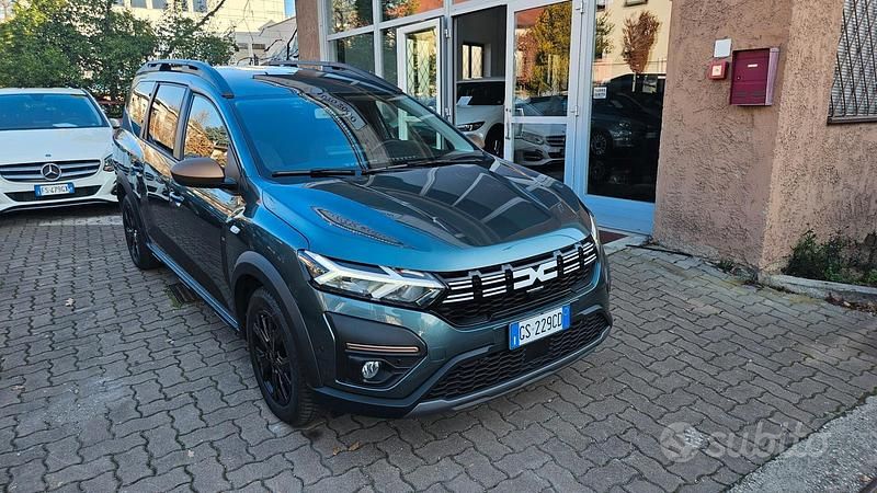 Usata Dacia Jogger Extreme 110 CV (80 kW) 2024 Verde Monovolume