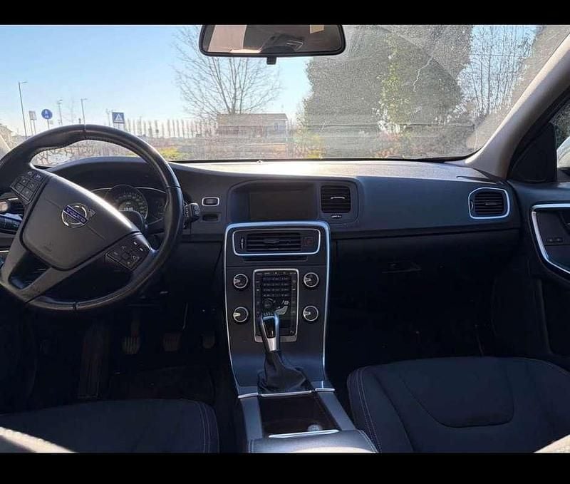 Usata Volvo V60 Business Edition 120 CV (88 kW) 2015 Station wagon