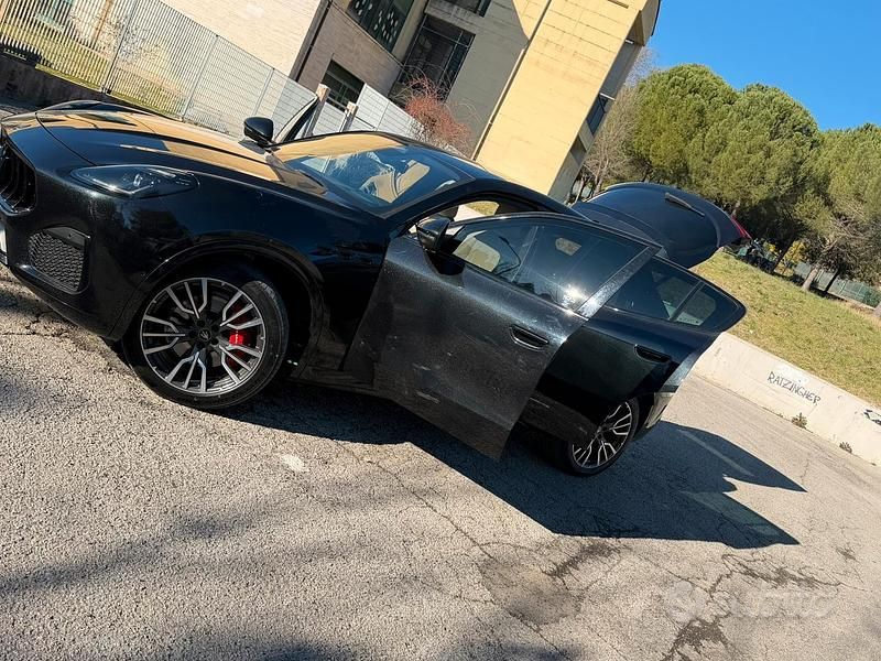Usata Maserati Grecale 330 CV (242 kW) 2023 Nero SUV