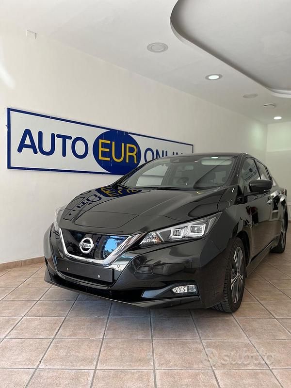 Usata Nissan Leaf Tekna 89 kW (122 CV) 2021 Nero Utilitaria