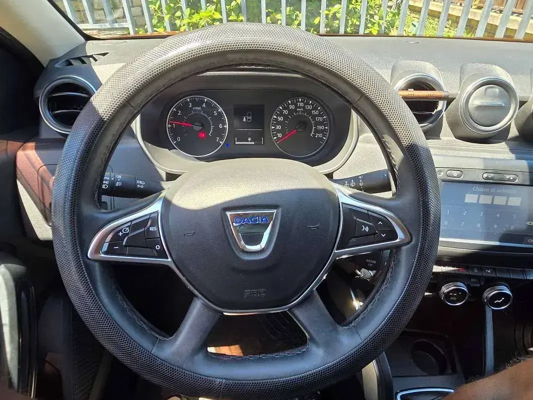 Usata Dacia Duster Prestige 114 CV (83 kW) 2019 Marrone SUV