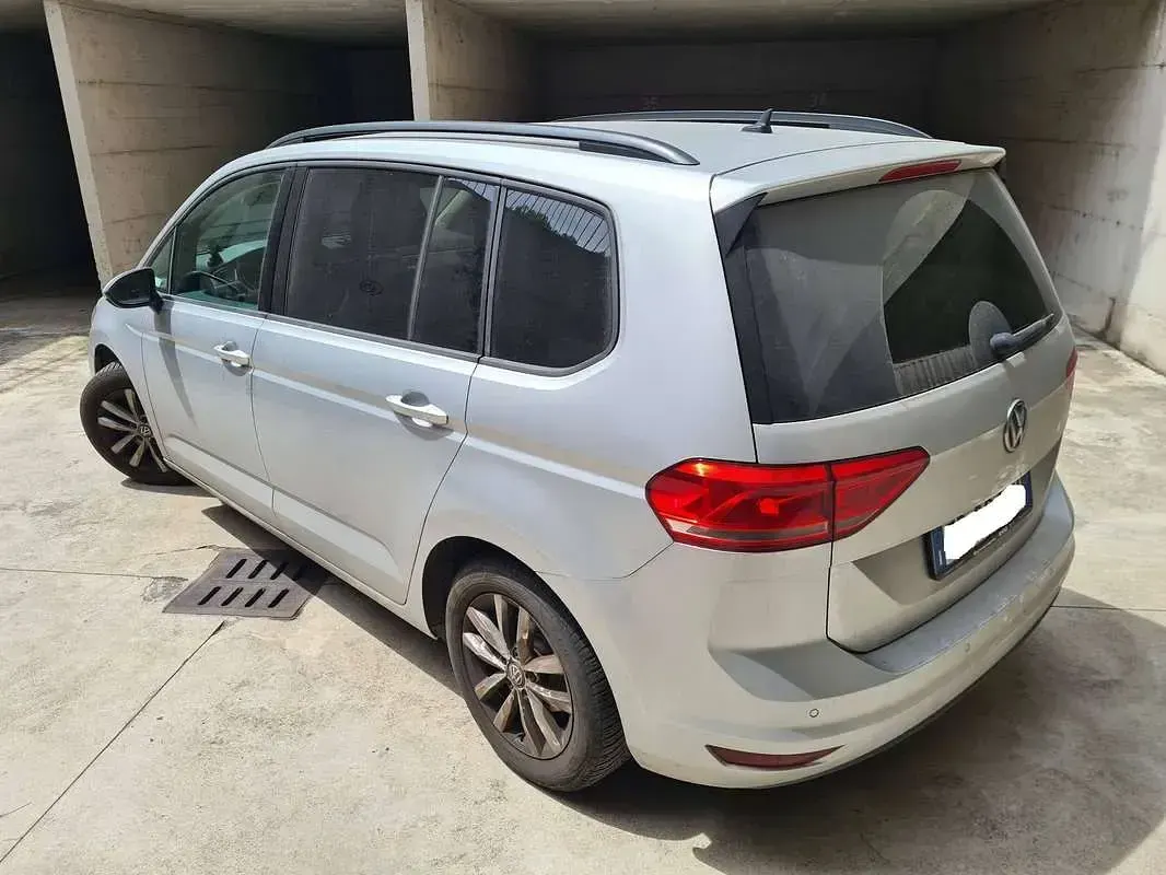 Usata VW Touran Business 110 CV (80 kW) 2016 Grigio Monovolume