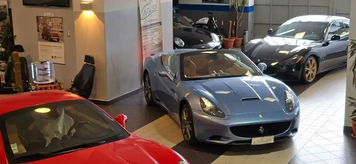 Usata Ferrari California 490 CV (360 kW) 2012 Grigio avio met 591  extracam Cabrio