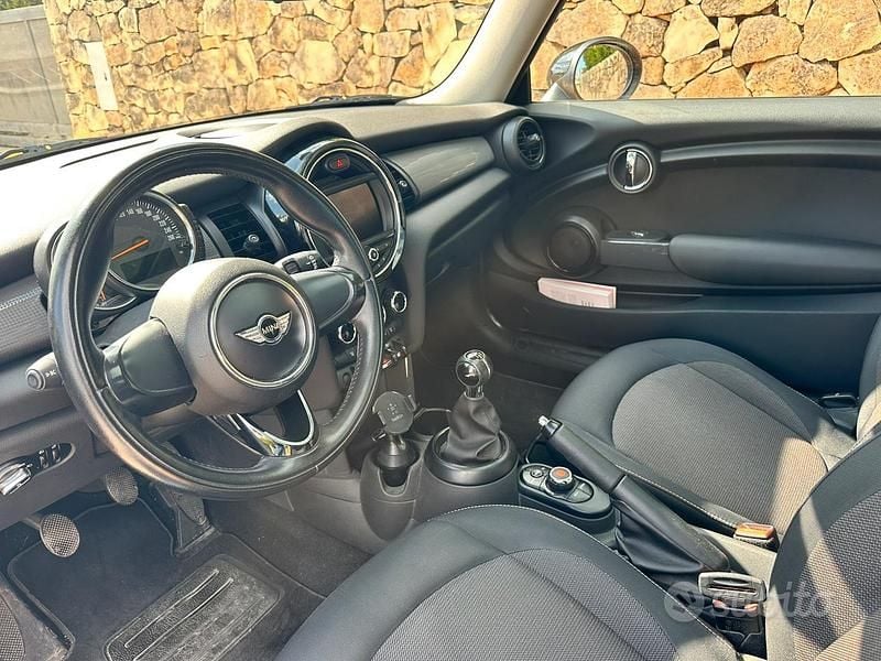 Usata Mini Cooper D Business 116 CV (85 kW) 2015 Arancione Utilitaria
