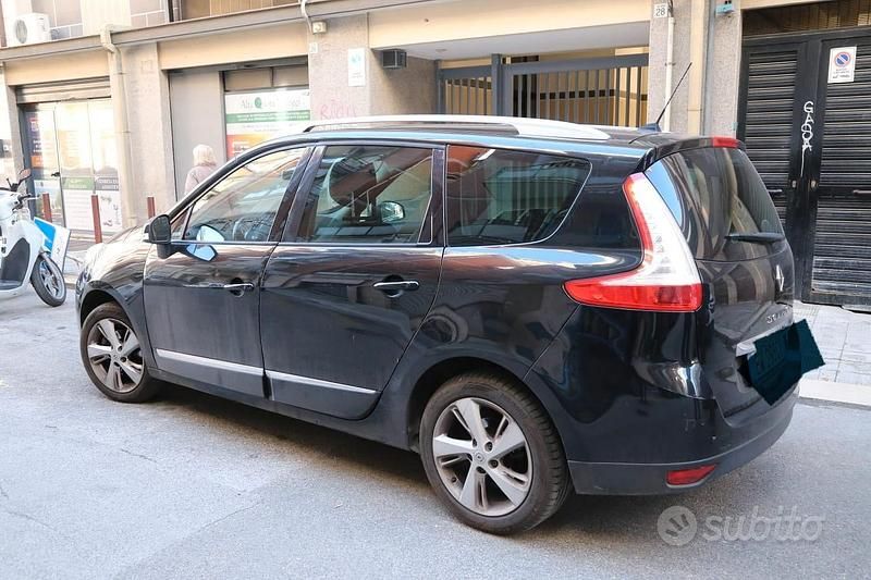 Usata 2014 Renault Scénic III Monovolume | 8000 € - Immagine 1/4