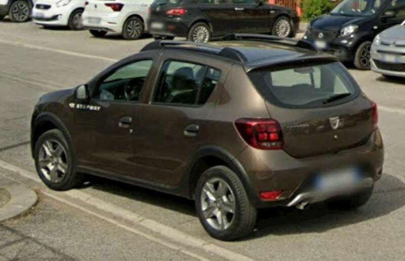 Usata 2018 Dacia Sandero Stepway Due volumi | 7000 € (Buon prezzo) - Immagine 1/3