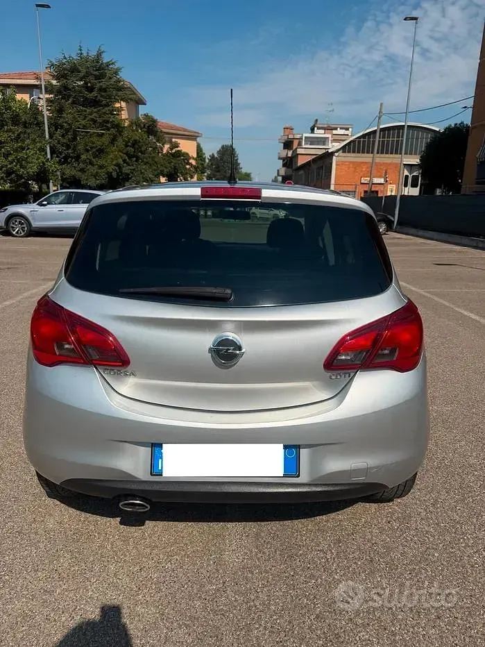 Usata Opel Corsa 75 CV (55 kW) 2015 Grigio Utilitaria