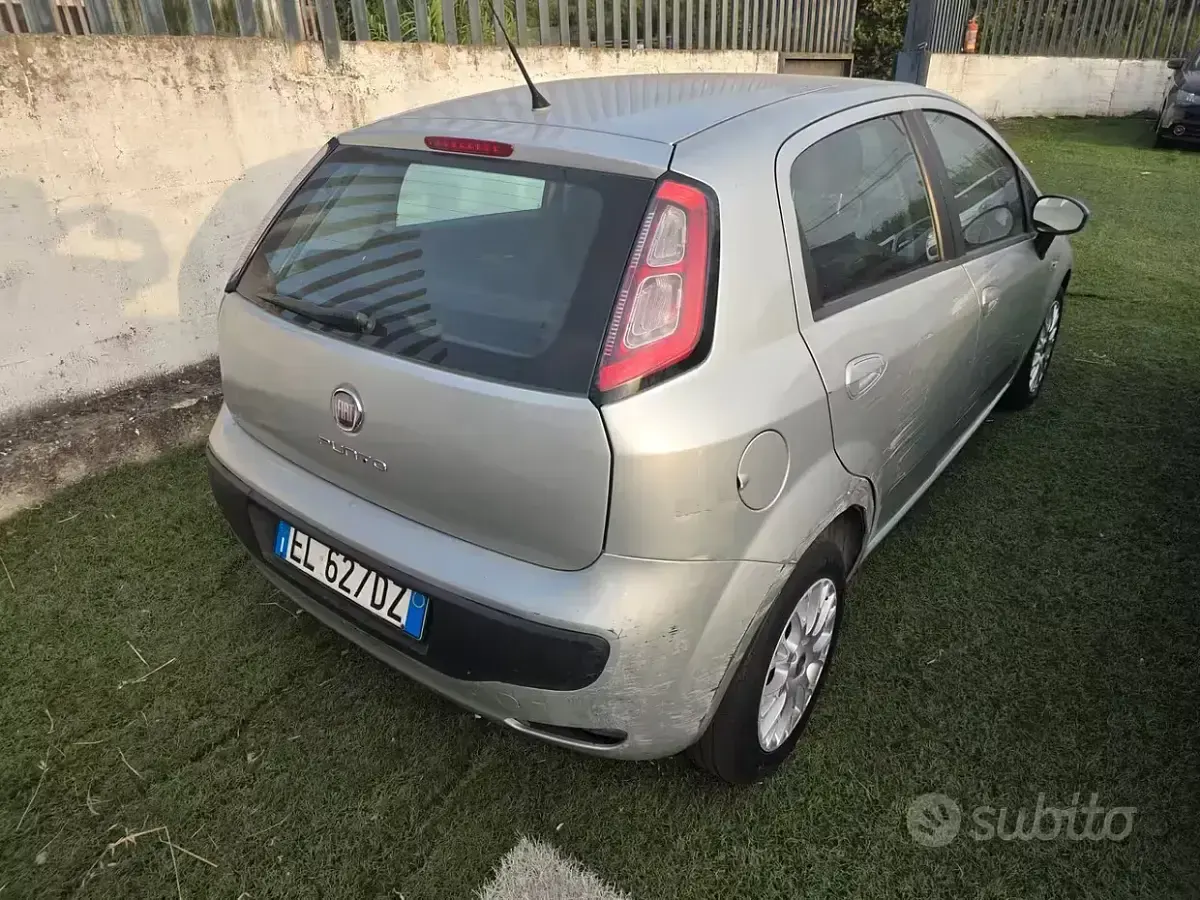 Usata Fiat Punto Evo S 77 CV (56 kW) 2012 Argento Utilitaria