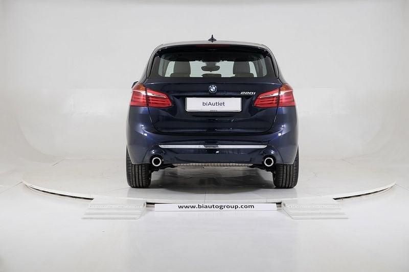 Usata BMW 220 Active Tourer Luxury Line 191 CV (140 kW) 2019 Blu Monovolume