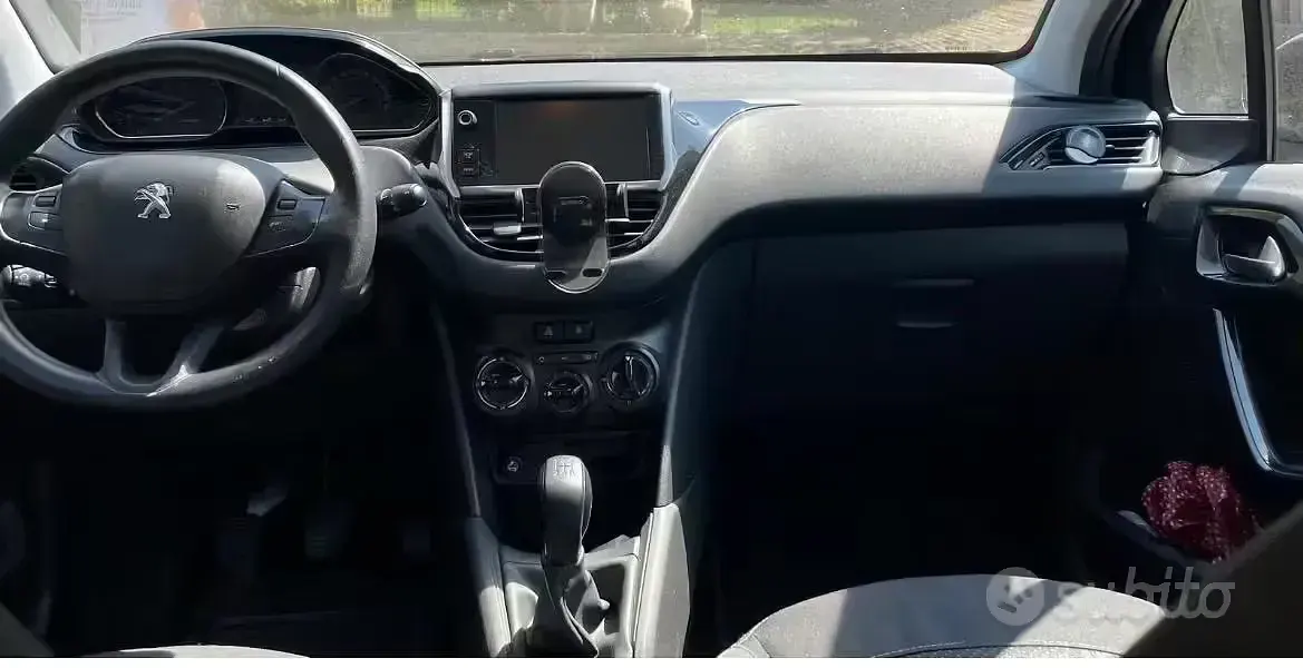 Usata Peugeot 208 Active 82 CV (60 kW) 2013 Nero Utilitaria
