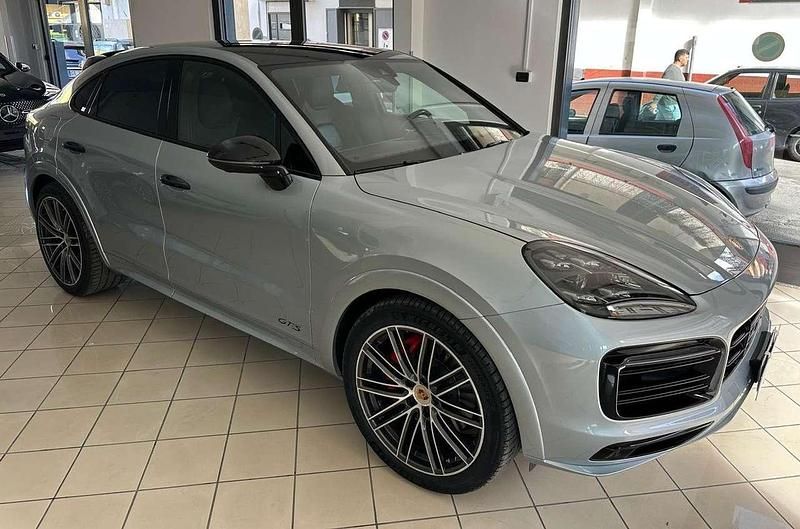 Usata Porsche Cayenne Coupe 460 CV (338 kW) 2020 Argento Coupé
