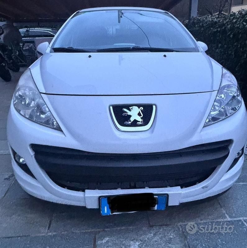 Usata Peugeot 207 75 CV (55 kW) 2012 Berlina