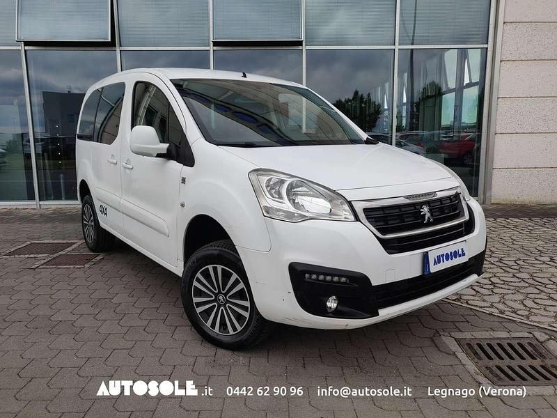 Usata Peugeot TePee 99 CV (72 kW) 2018 Bianco Station wagon