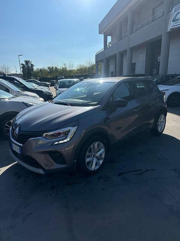 Usata Renault Captur Equilibre 91 CV (66 kW) 2022 Grigio SUV