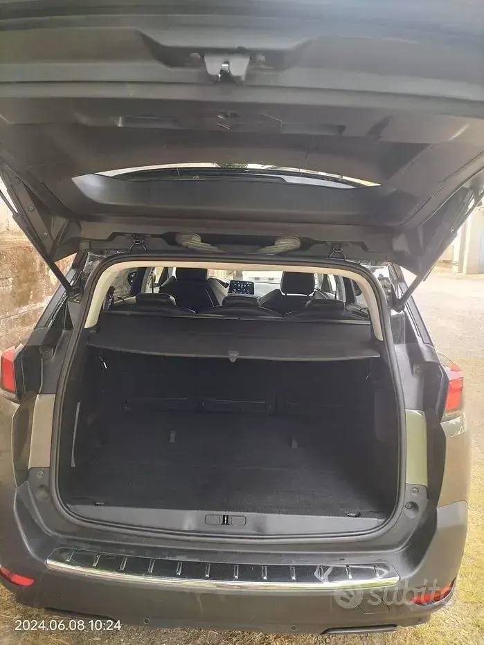 Usata Peugeot 5008 120 CV (88 kW) 2018 Grigio SUV