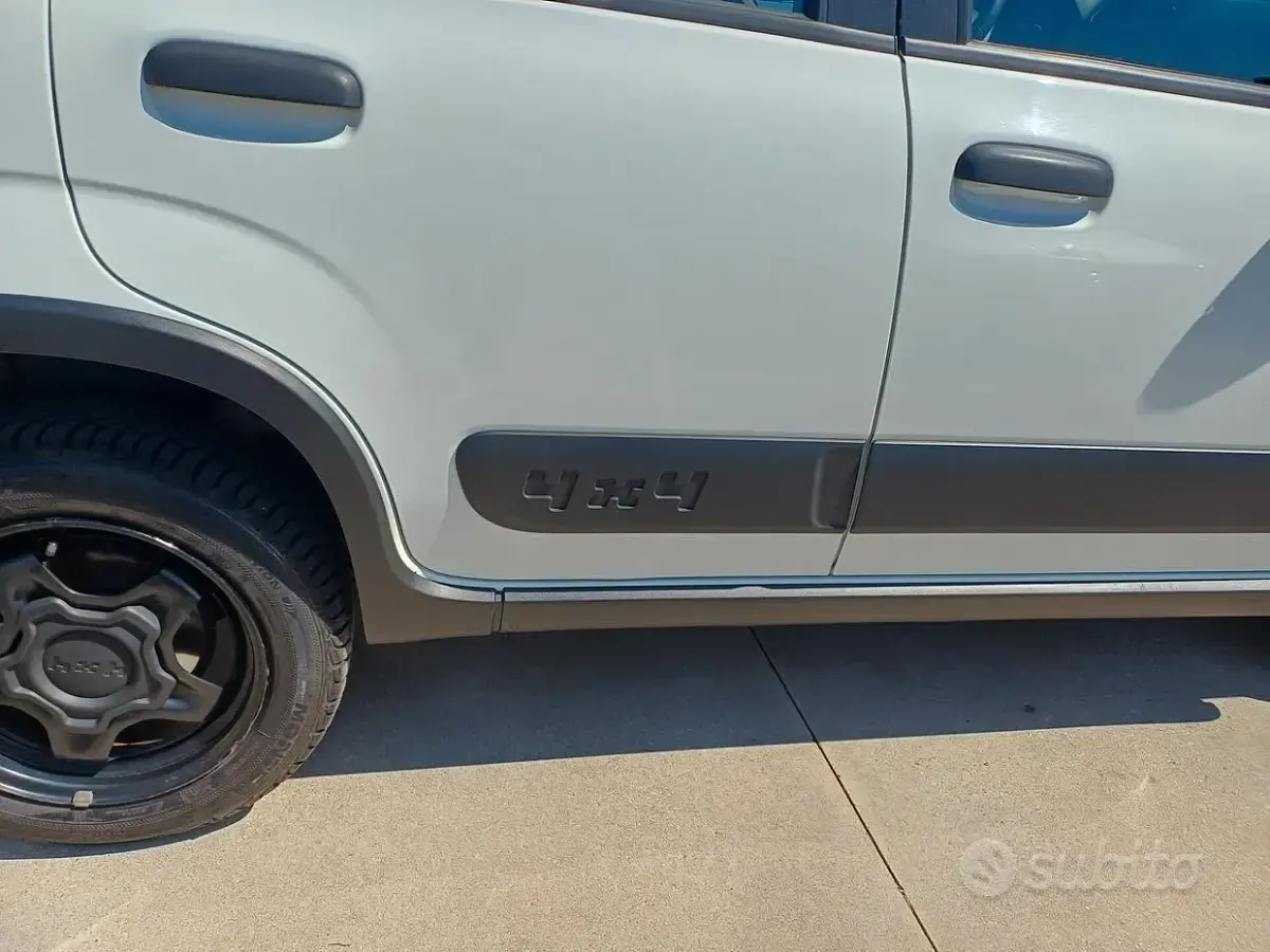 Usata Fiat Panda 4x4 85 CV (62 kW) 2020 Bianco Utilitaria