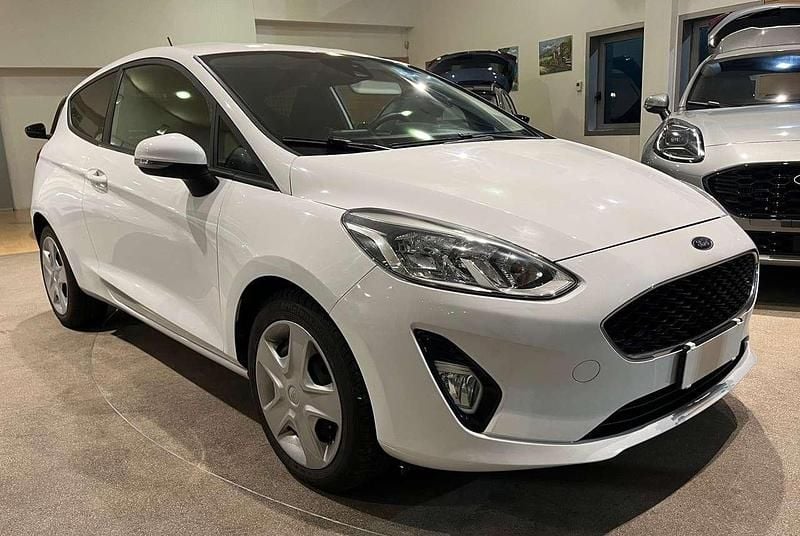 Bianco fronzen Usata 2020 Ford Fiesta Trend Furgone | 9970 € (Buon prezzo) - Immagine 1/4