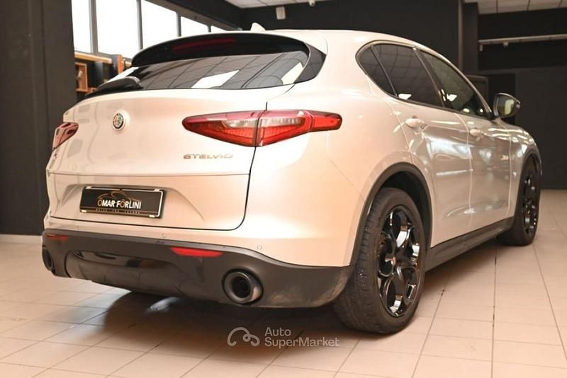 Usata Alfa Romeo Stelvio Executive 190 CV (139 kW) 2020 Argento SUV