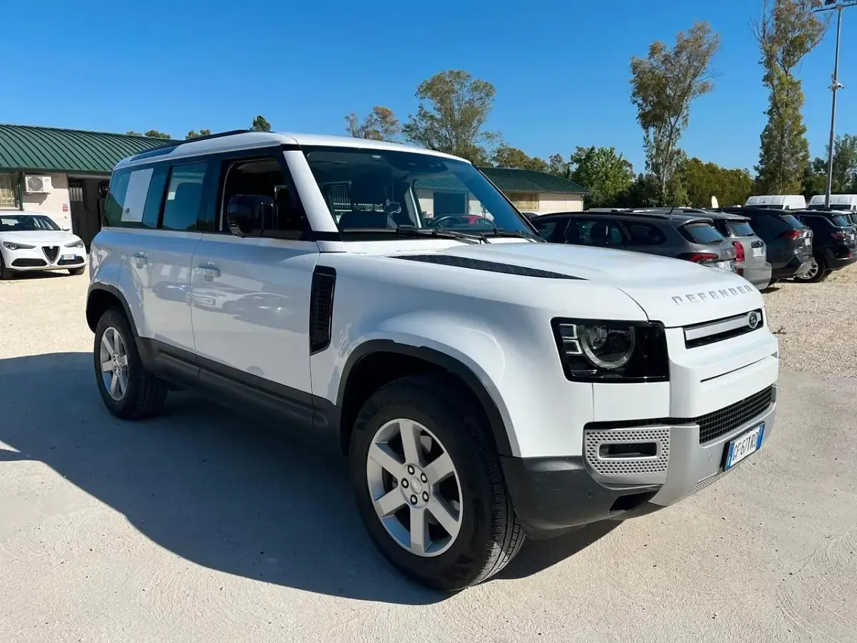 Usata Land Rover Defender S 200 CV (147 kW) 2021 Bianco SUV