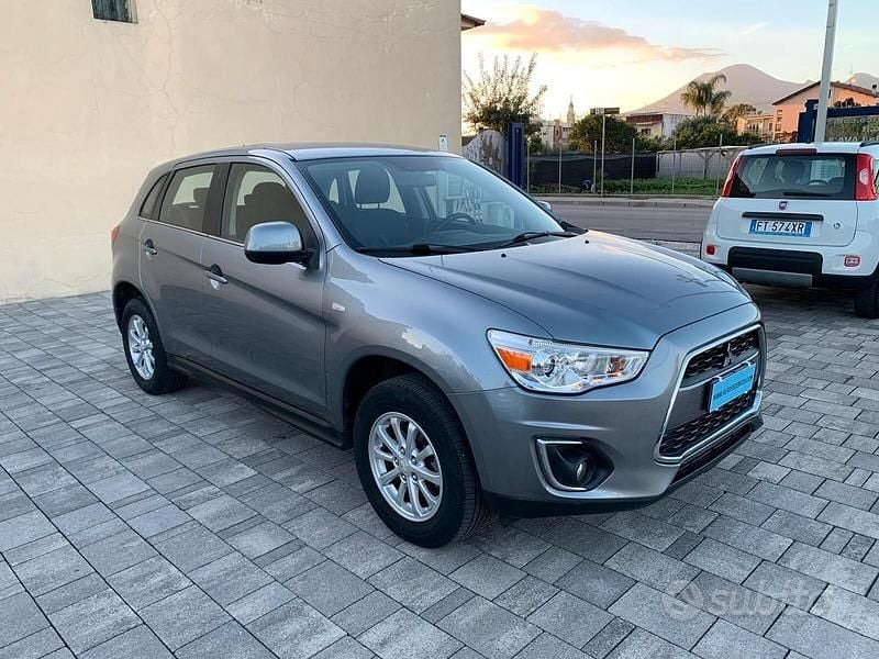 Usata Mitsubishi ASX Invite 116 CV (85 kW) 2015 Grigio SUV