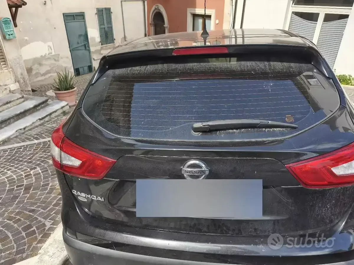 Usata Nissan Qashqai 131 CV (96 kW) 2016 Nero SUV