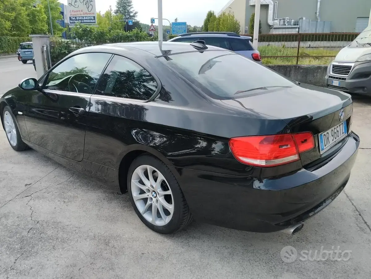 Usata BMW 320 177 CV (130 kW) 2008 Nero Coupé