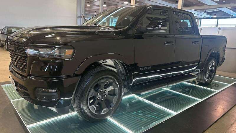 Nuova RAM 1500 420 CV (308 kW) 2025 Nero Pick-up