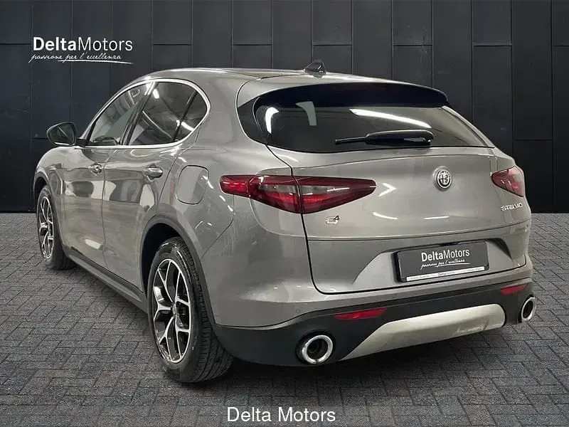 Usata Alfa Romeo Stelvio Executive 190 CV (139 kW) 2020 Grigio SUV