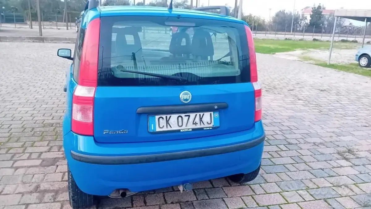 Usata Fiat Panda Dynamic 60 CV (44 kW) 2004 Blu Utilitaria