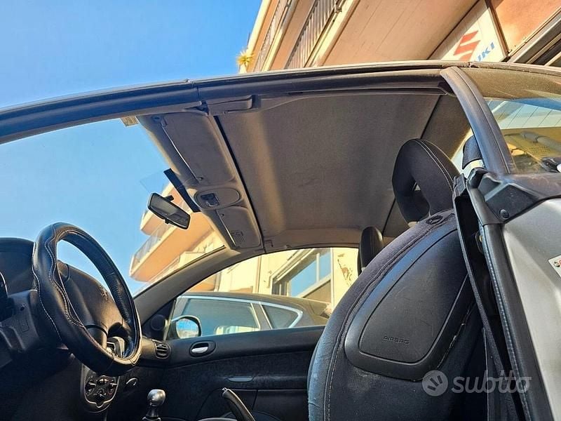 Usata Peugeot 206 CC 108 CV (79 kW) 2003 Grigio Cabrio