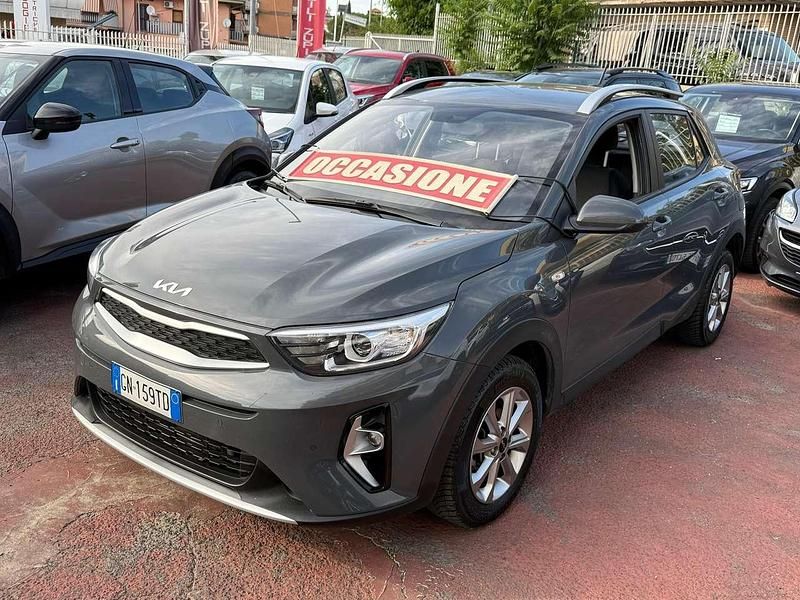 Usata Kia Stonic GT-Line 101 CV (74 kW) 2023 Grigio SUV